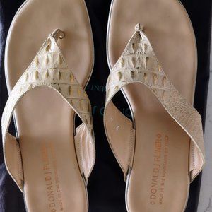 Donald Pliner Cisar-90 sand gold sandals, size 9, excellent with box, dust bag